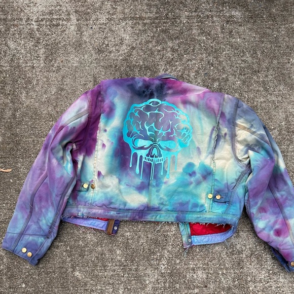 Custom Cropped Carhartt - Picture 5 of 11